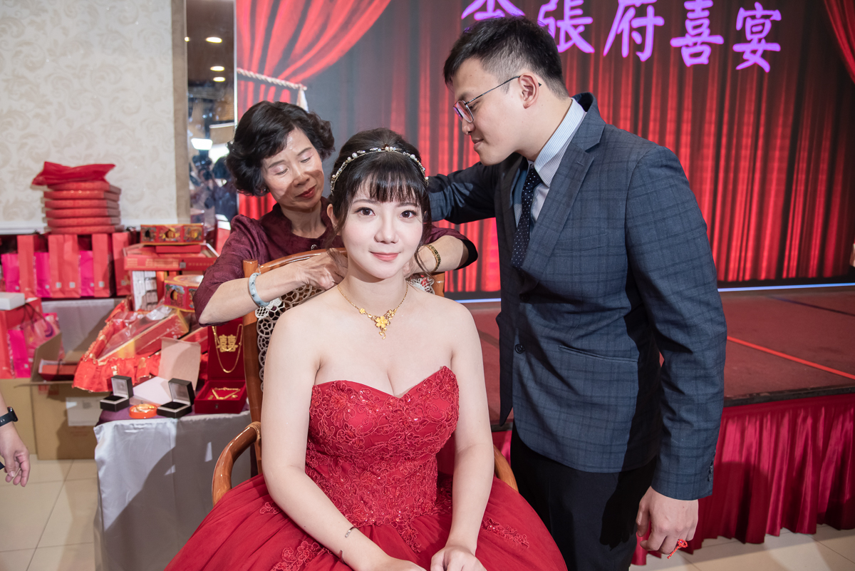 婚禮紀錄、婚攝、婚禮錄影、婚禮拍照、婚錄、婚紗攝影、婚禮攝影師、高雄婚攝、台南婚攝、台中婚攝、台北婚攝、高雄婚錄、台南婚錄