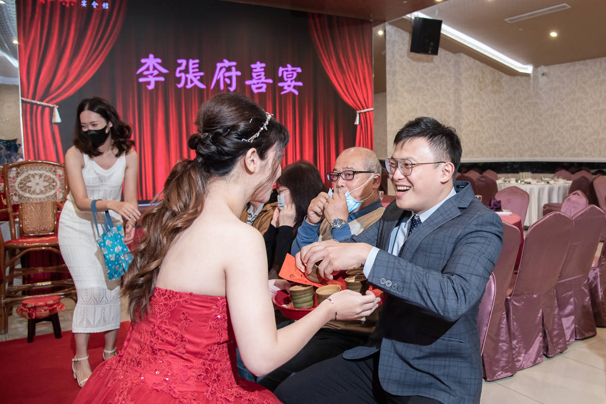 婚禮紀錄、婚攝、婚禮錄影、婚禮拍照、婚錄、婚紗攝影、婚禮攝影師、高雄婚攝、台南婚攝、台中婚攝、台北婚攝、高雄婚錄、台南婚錄