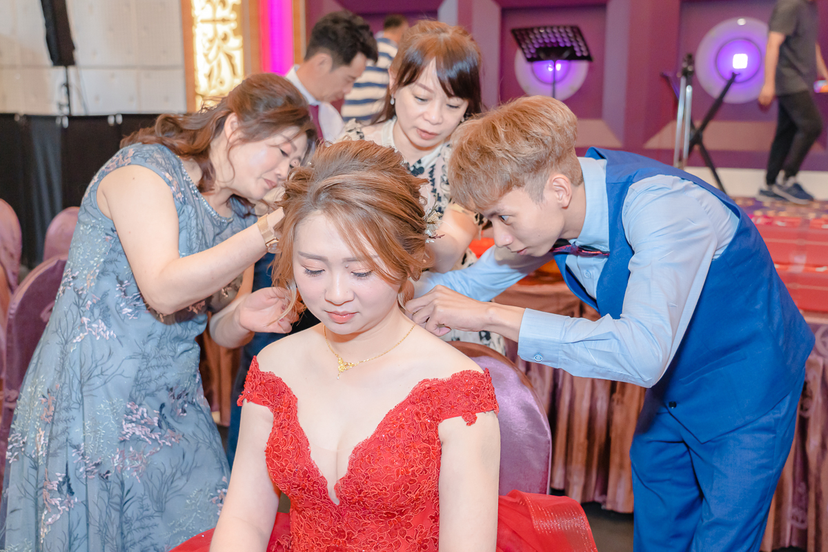 婚禮紀錄、婚攝、婚禮錄影、婚禮拍照、婚錄、婚紗攝影、婚禮攝影師、高雄婚攝、台南婚攝、台中婚攝、台北婚攝、高雄婚錄、台南婚錄