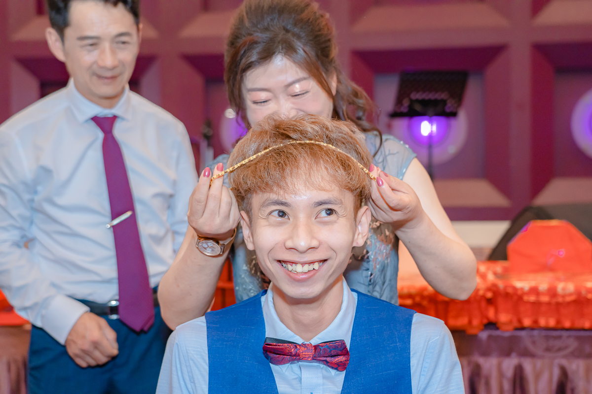 婚禮紀錄、婚攝、婚禮錄影、婚禮拍照、婚錄、婚紗攝影、婚禮攝影師、高雄婚攝、台南婚攝、台中婚攝、台北婚攝、高雄婚錄、台南婚錄
