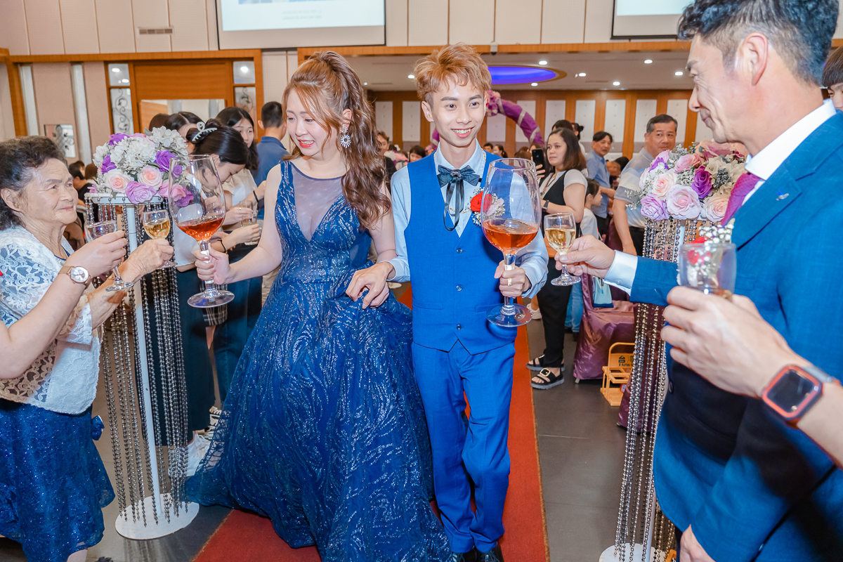 婚禮紀錄、婚攝、婚禮錄影、婚禮拍照、婚錄、婚紗攝影、婚禮攝影師、高雄婚攝、台南婚攝、台中婚攝、台北婚攝、高雄婚錄、台南婚錄