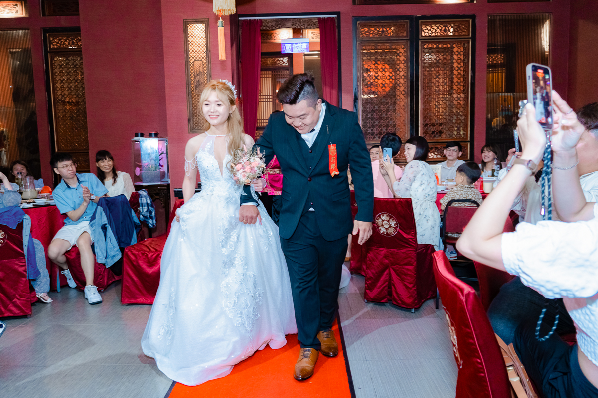婚禮紀錄、婚攝、婚禮錄影、婚禮拍照、婚錄、婚紗攝影、婚禮攝影師、高雄婚攝、台南婚攝、台中婚攝、台北婚攝、高雄婚錄、台南婚錄